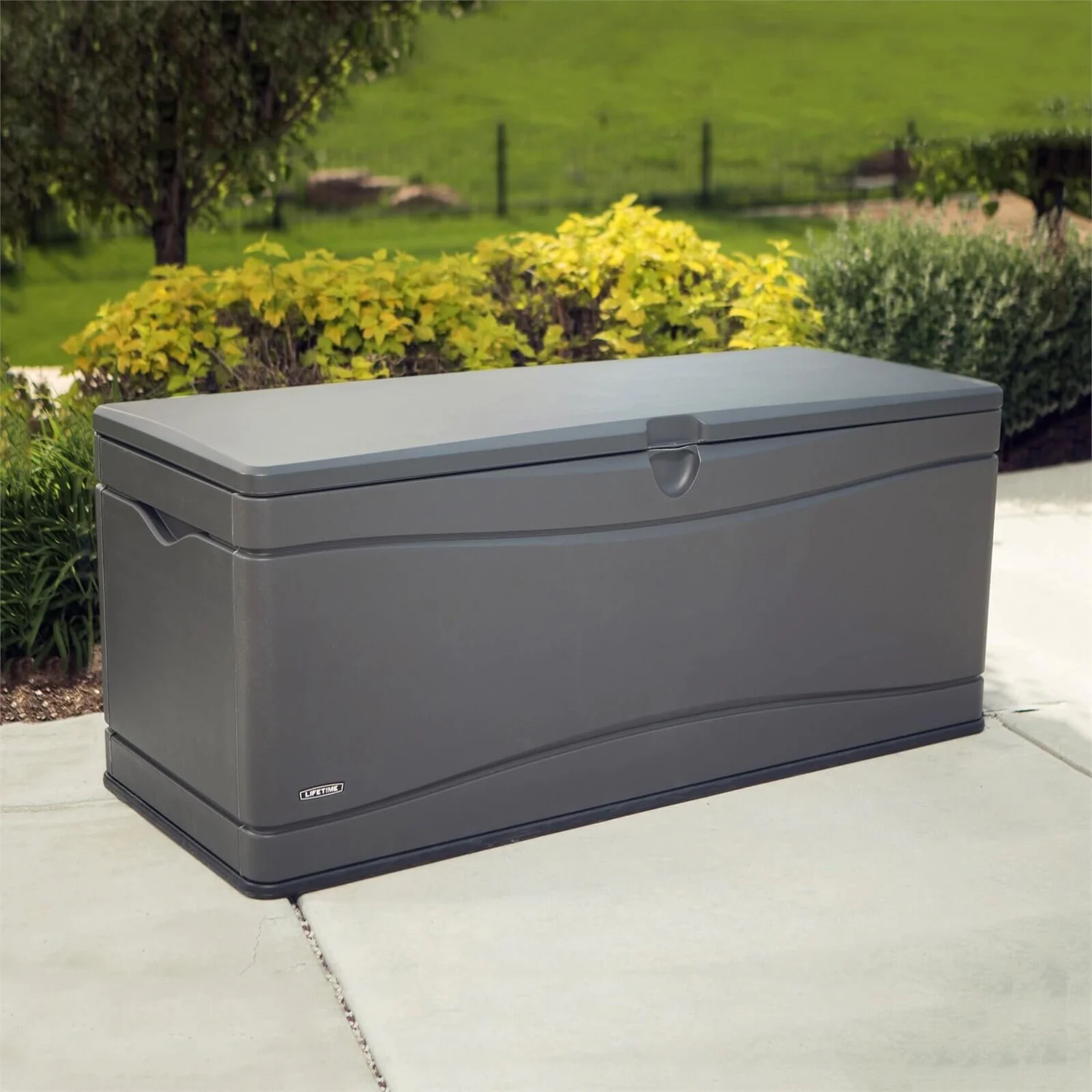 Lifetime Heavy Duty 492L Outdoor Deck Box - Carbonized Gray 8 Lifetime Heavy Duty 492L Outdoor Deck Box - Carbonized Gray - Image 6