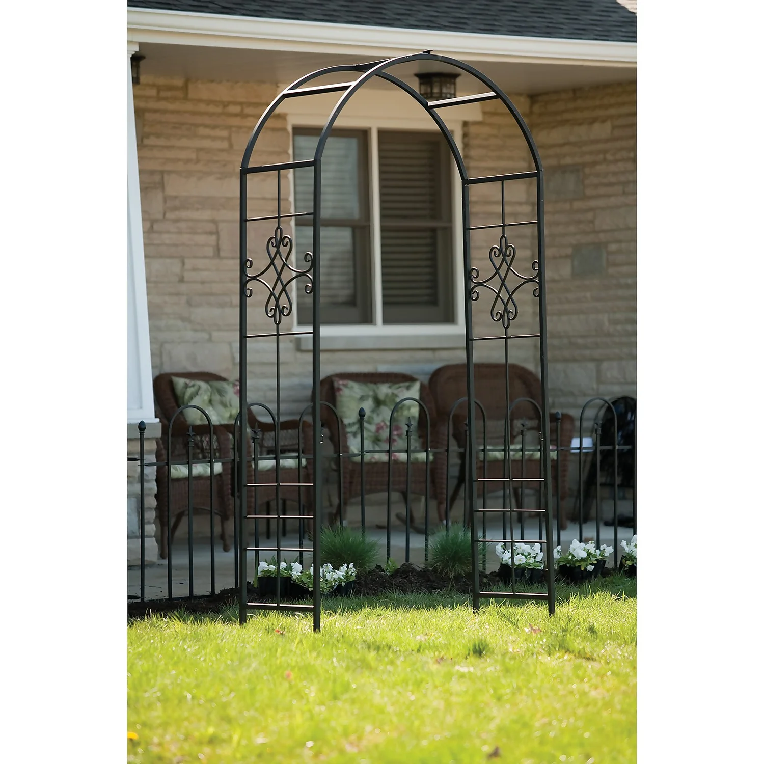 Panacea Quatrefoil Steel Garden Arch - Black 4 Panacea Quatrefoil Steel Garden Arch - Black - Image 2