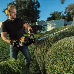 McCulloch HT5622 Petrol Hedge Trimmer -Outdoor Garden 13524822 5684936893639216