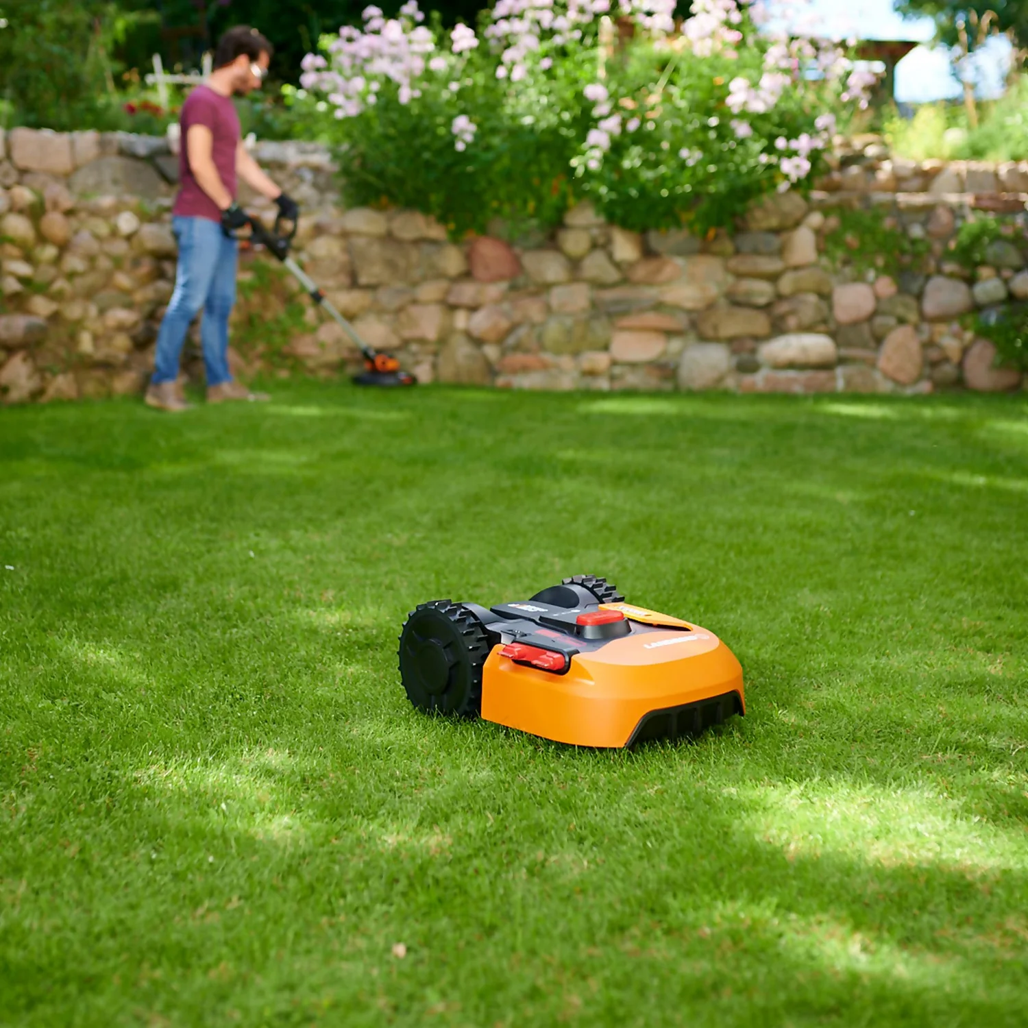 Worx Landroid S400 Robotic Lawn Mower 4 Worx Landroid S400 Robotic Lawn Mower - Image 2